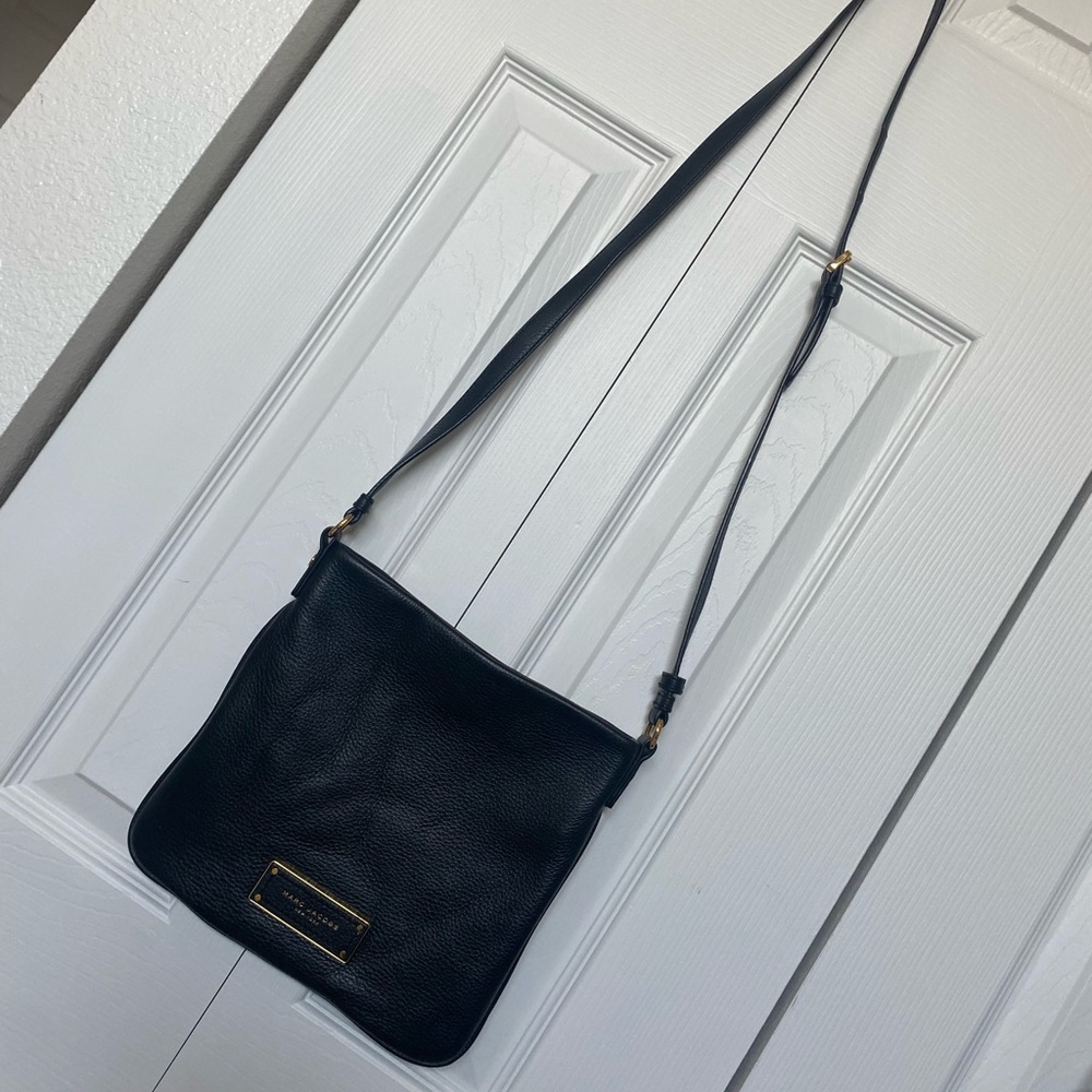 Marc Jacobs Black Too Hot to Handle Sia Crossbody Bag